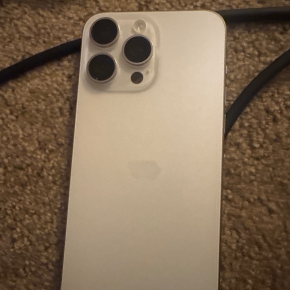 iPhone 15 Pro Max - Picture 1 of 2
